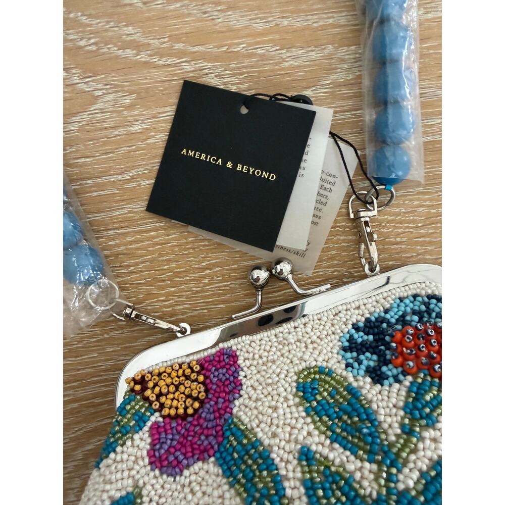 America & Beyond NEW Kiss-lock Beaded Bag